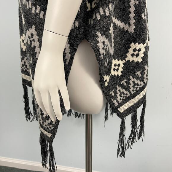 Debut Aztec Southwestern Fringe Sweater Poncho Open Front Cardigan S/M Boho - Picture 9 of 12